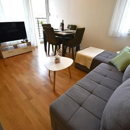 Apartment Johnny With Private Parking Zadar