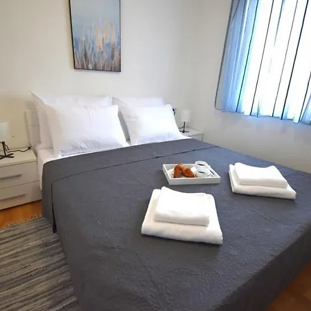 Apartment Johnny With Private Parking Zadar